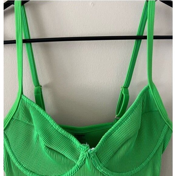 kulani kinis Ribbed Underwire One-Piece Swimsuit in Green Size Small Women’s - Picture 5 of 7